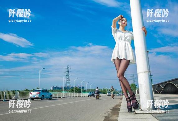 爱丝最新美图大赏：理发师和客人的奇葩故事，保留发质不保留底线！