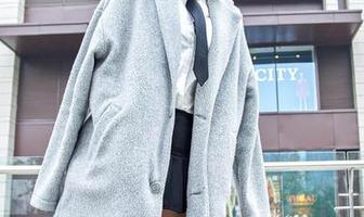 AISS爱丝(黄金版) – 在街道上穿着丝袜的亚美依：如果我的腿能讲话，它们肯定会说‘再来一张’！