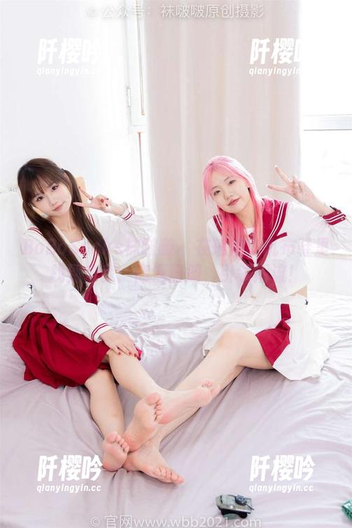 BoBoSocks袜啵啵-瑶瑶 BoBoSocks袜啵啵 - 在瑶瑶的帆布鞋里找到自我:高清图册,引领潮流!