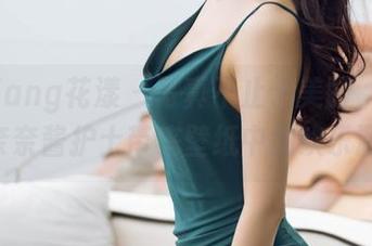 HuaYang花漾 – 写真不止于美丽，Emily顾奈奈酱护士带来壁纸中的欢乐源泉！