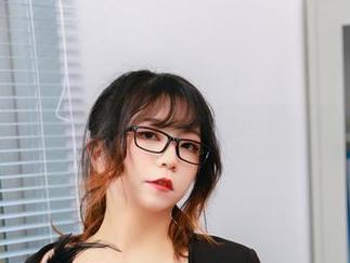 来看看Leah梓未的教室禁忌全集，教室也可以这么疯狂？