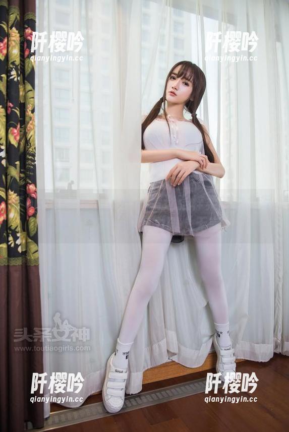 TouTiao头条女神-张梓柔 TouTiao头条女神 - 精选张梓柔的白裙写真集:有一种魅力叫“无言”