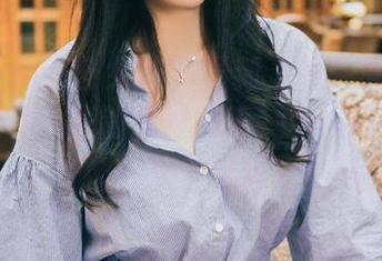 TouTiao头条女神 – 最新上线：莫小希的白丝美图，真的很难只看一遍，简直是视觉的‘禁忌果实’！