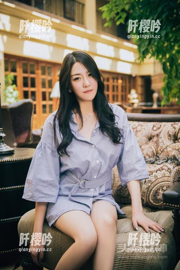 TouTiao头条女神-莫小希 TouTiao头条女神 - 最新上线:莫小希的白丝美图,真的很难只看一遍,简直是视觉的‘禁忌果实’!