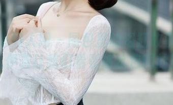 Xiuren秀人网 – 图包里的浴缸故事：MODEL伊若让我们看看被水包围的美好