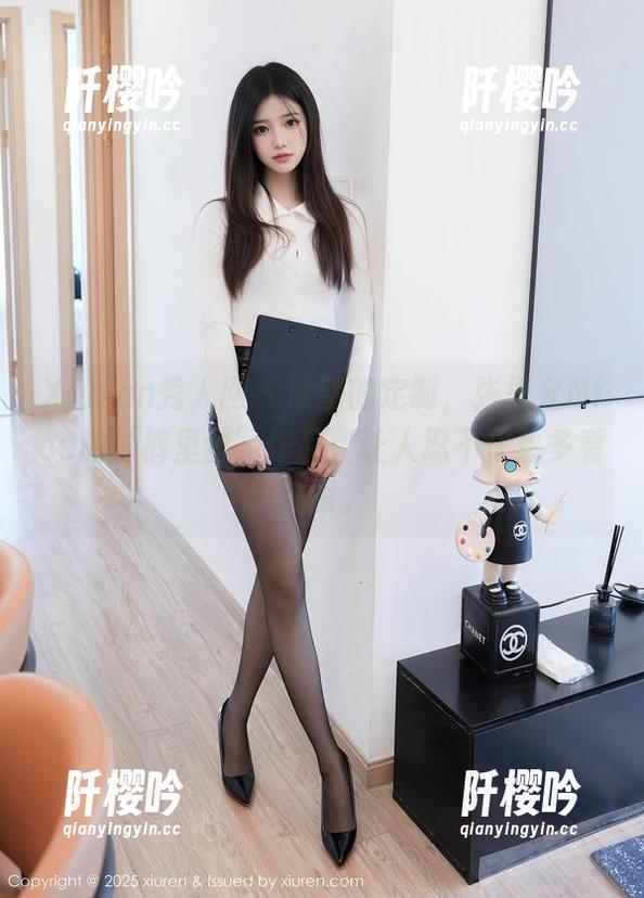 Xiuren秀人网-张思允Nice Xiuren秀人网 - 欲望的定制,张思允Nice的‘裤里丝’作品:让人忍不住想多看几眼。