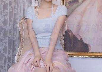 Xiuren秀人网 – 是小逗逗女友的写真，免费图片收不收得起？你来试试。