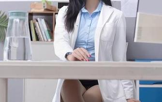 Xiuren秀人网 – 红裙与葛征Model：原图一眼万年，套图更让人浮想联翩！