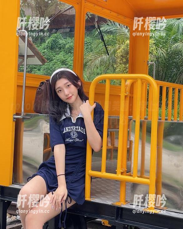 roroki骷髅姬 roroki骷髅姬带你看私房美图:穿上丝袜,我就是骨灰级时尚达人!