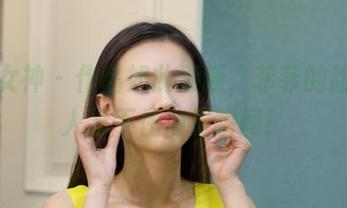 克拉女神 – 作品如此清新，菲菲的甜心让人忍不住捕捉瞬间！