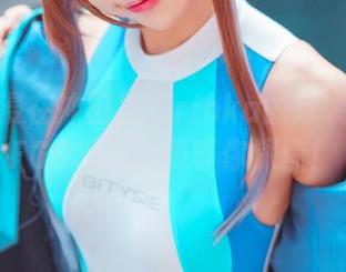 一起沉浸在冲田凛花rinka的泳装梦里：FGO北斋图册等你探索！