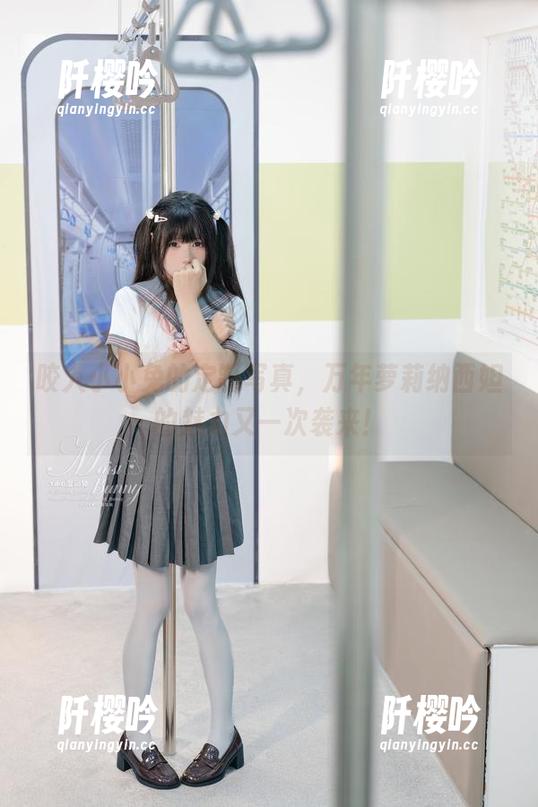 咬人小小兔的定制写真，万年萝莉纳西妲的魅力又一次袭来！