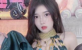 一聊到小小奶瓶儿的白开水毛衣定制版壁纸，我的心情就变得很好，赶紧来看看吧！