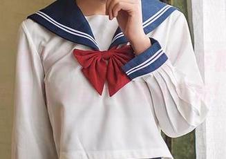 尤蜜荟 – 最新校服作品上线！乔雅冰教你如何在课堂外也能走秀粽！
