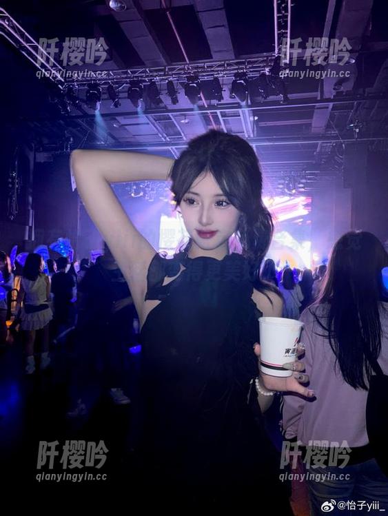 怡子yiii 拥有怡子yiii的樱花限定免费合集,感觉生活都变得更美好了