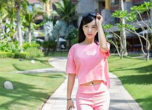 推女郎 – 当谭冰穿上棉袜，等不及想看她的私拍资源！