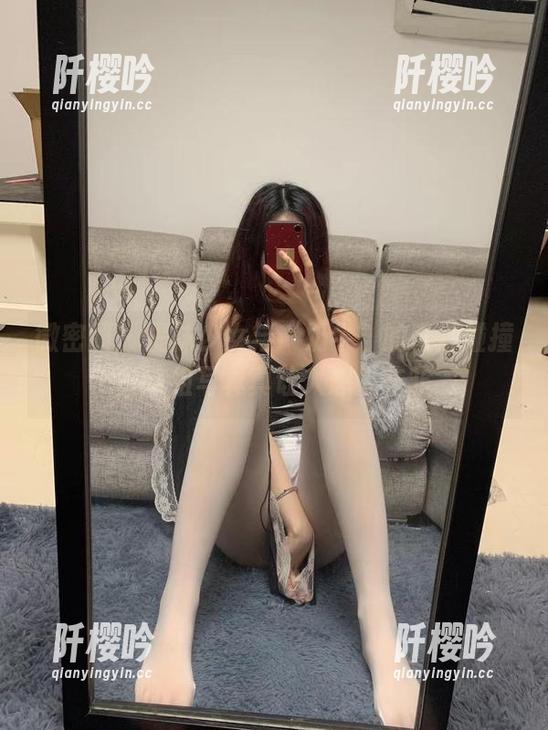 提袜少女 微密圈 - 提袜少女与“奶牛”的奇妙碰撞,这组写真真让人想入非非