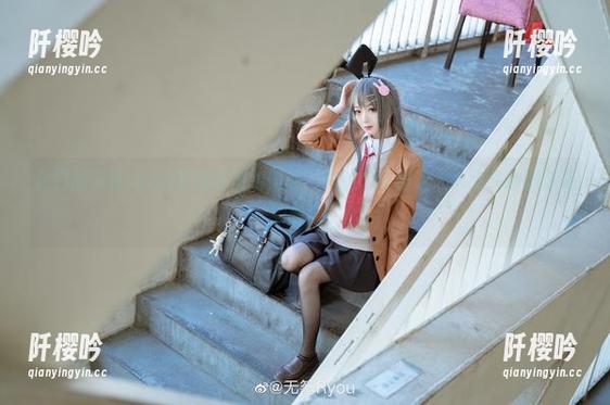 无筝ryou 夏日的无筝ryou若隐若现的美图,真的有一种让人心动又扑朔迷离的感觉。