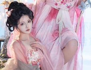 春天不再，宫廷里的星澜想来杯珍珠奶茶：让人心醉的欲望套图合集