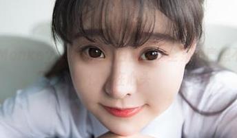 波萝社 – Monkey_小潘鼠的白丝写真全集：意想不到的美，停留在心头