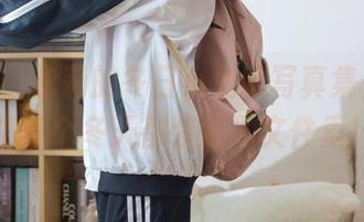 下载神沢永莉的冬日小兔叽写真集，仿佛把整个冬天都装进了文件里！