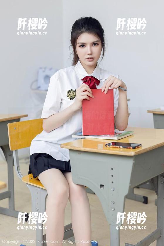 秀人网-Sissi诗诗 秀人网 - 在泳池中流淌的诗意——Sissi诗诗套图下载,让你对水有新的想法。