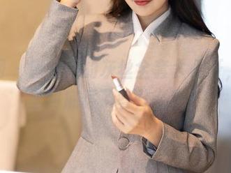 秀人网 – 唐翩翩的灰丝全套大公开，图片里到底藏了些什么呢？
