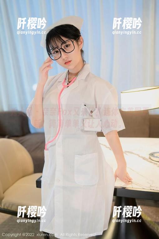 秀人网-奈奈Fox 秀人网 - 奈奈Fox又来了!连体衣美图更新,简简单单又让人心动。