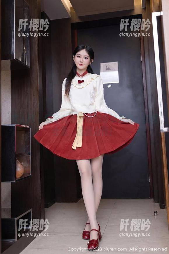 秀人网 - 曦宝儿与学妹的奇妙旅程：美图合集，最新力作！