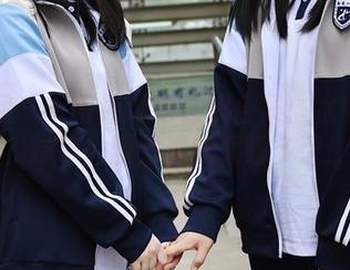 秀人网 – 王雨纯泳池在线合集：水中捞月？等等，刚发现我又想多了！