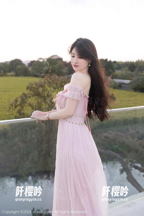秀人网-麻吉小兔子 秀人网 - 谁说兔子只有兔耳朵?快来麻吉小兔子的可爱图集,下载吧!