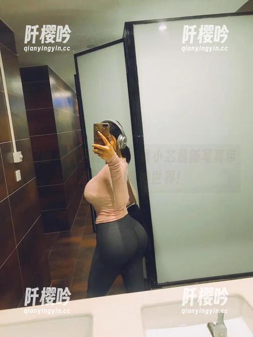 微密圈 - 散图再升级，童小芯最新写真带你进入她的奇妙世界！