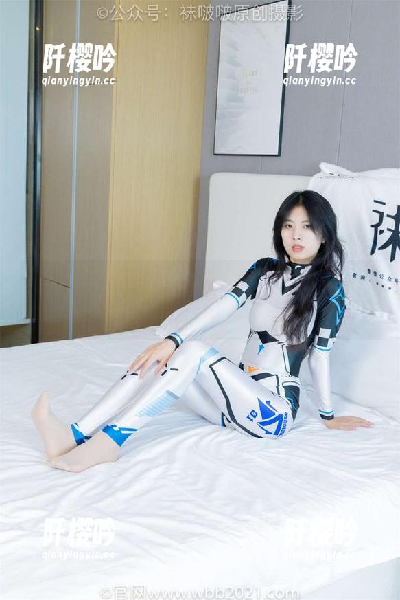 袜啵啵-稚予 袜啵啵 - 等了好久,这个稚予的裸足写真集真的值得一看,配上阳光就好像...