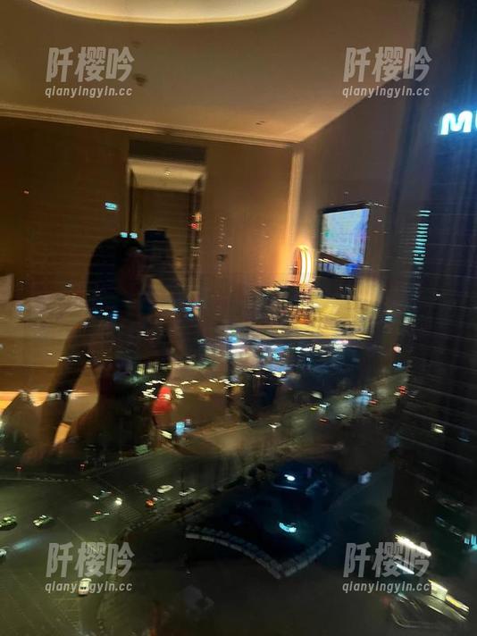 詹詹 微密圈 - 最新的詹詹蕾丝纱质套图,让我想起了某种隐秘的渴望……