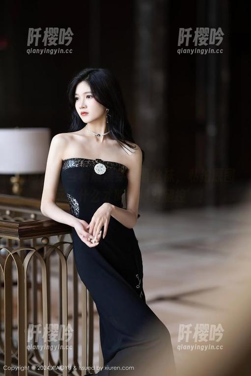 语画界-杨晨晨 语画界 - 当杨晨晨穿上蕾丝袜,私拍原图揭示了什么才叫‘绝对腿控’!