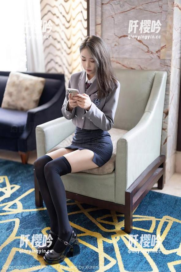 语画界 - 偷偷告诉你，杨紫嫣Cynthia的双马尾私房图包让人心动！