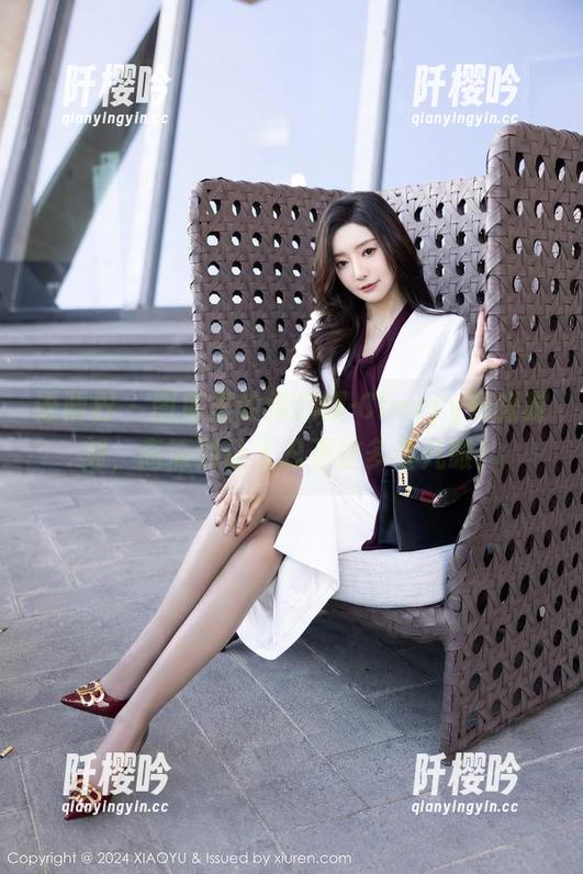 语画界-绯月樱-Cherry 语画界 - 图库里的绯月樱-Cherry短裙时刻,高清到让人忍不住多看几眼!