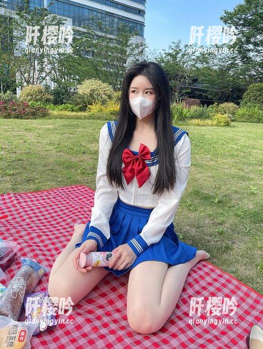 软妹小九九 微密圈 - 这套图是哪个眼神写的?软妹小九九的油亮蕾丝裙绝对让人无法招架
