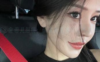 微密圈 – 金希儿怼镜：谁说免费照片就不能有态度？